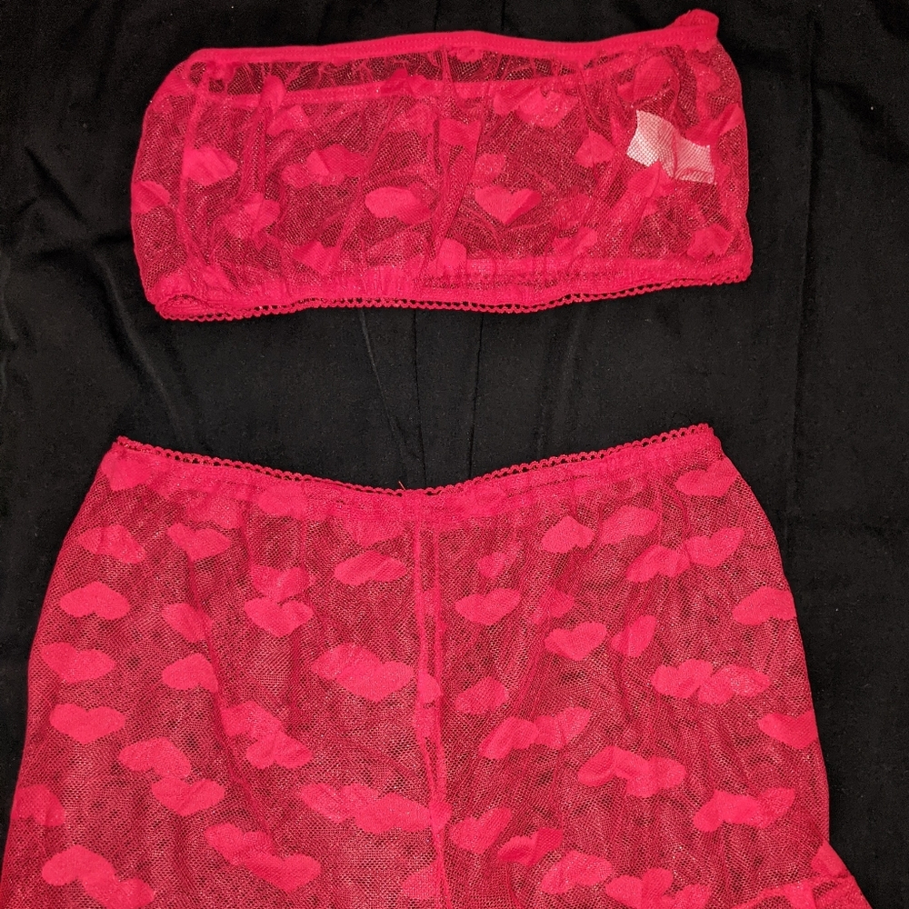 Lingerie set with hearts
